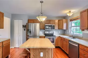 1871 Pioneer Dr, Pittsburgh, PA 15143 - Photo 18