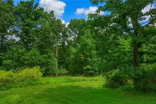 1871 Pioneer Dr, Pittsburgh, PA 15143 - Photo 40