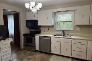 3407 Pinewood, West Homestead, PA 15120 - Photo 6