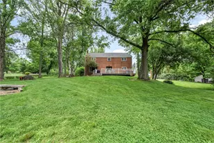 3225 Comanche Rd, Bethel Park, PA 15241 - Photo 32