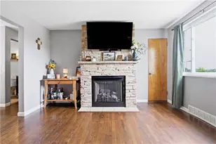 3330 Orchard Dr, Liberty Boro, PA 15133 - Photo 10