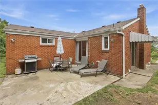 3330 Orchard Dr, Liberty Boro, PA 15133 - Photo 4