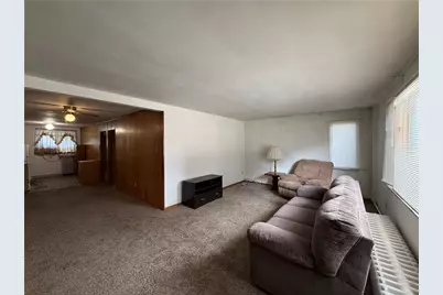 601 6th St, Pitcairn, PA 15140 - Photo 4