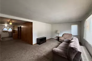 601 Sixth St, Pitcairn, PA 15140 - Photo 4