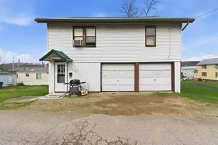 68 Beech St, Center Township-Homer City, PA 15748 - Photo 2