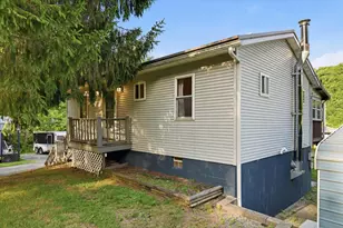 952 Seybertown Rd, Perry Township, PA 16041 - Photo 2