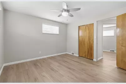 5229 Meadowcrest Rd, Pittsburgh, PA 15236 - Photo 16