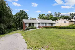 3003 Nottinghill Dr, Moon/Crescent Twp, PA 15108 - Photo 2