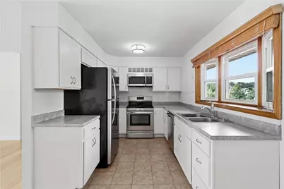 113 Lycoming Dr, Moon/Crescent Twp, PA 15108 - Photo 6