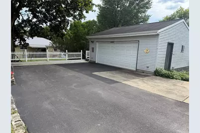 105 W Clen Moore Boulevard, Neshannock Township, PA 16105 - Photo 2