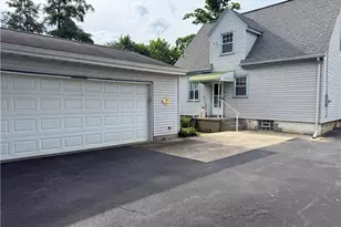 105 W Clen Moore Blvd, Neshannock Township, PA 16105 - Photo 4