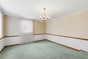 129 Dwellington Dr, Middlesex Township, PA 16059 - Photo 6