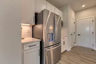 5002 Wellington Ct, Penn Twp, PA 15644 - Photo 8