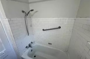 5944 Phillips Ave, Pittsburgh, PA 15217 - Photo 12