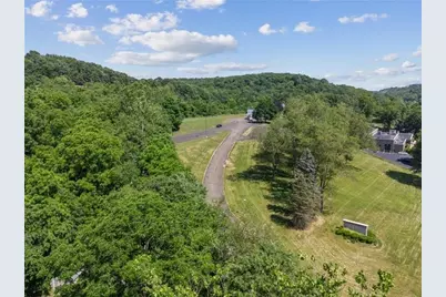 520 Pleasant Valley Rd, Trafford, PA 15085 - Photo 4