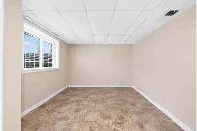 403 Wingate Dr, Robinson Twp, PA 15205 - Photo 4