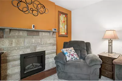 325 Augusta St, Pittsburgh, PA 15235 - Photo 12