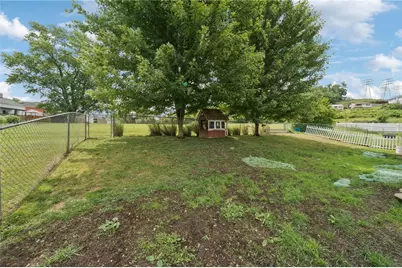 325 Augusta St, Pittsburgh, PA 15235 - Photo 32