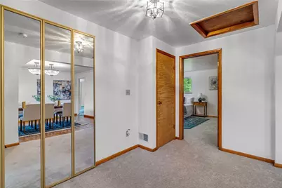 2052 Hulton Rd, Pittsburgh, PA 15147 - Photo 16