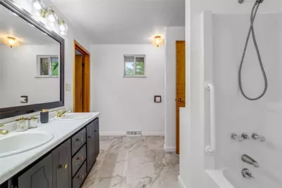 2052 Hulton Rd, Pittsburgh, PA 15147 - Photo 26