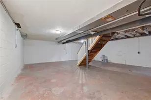 5044 Leona Dr, Pittsburgh, PA 15227 - Photo 12
