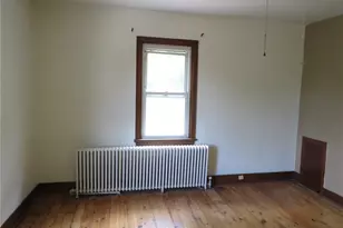 127 Maple St, Rochester, PA 15074 - Photo 10