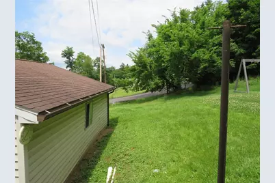 127 Maple St, Rochester, PA 15074 - Photo 32