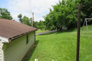 127 Maple St, Rochester, PA 15074 - Photo 32