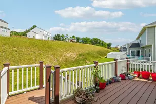 1105 Deerfield Dr, Pittsburgh, PA 15143 - Photo 38