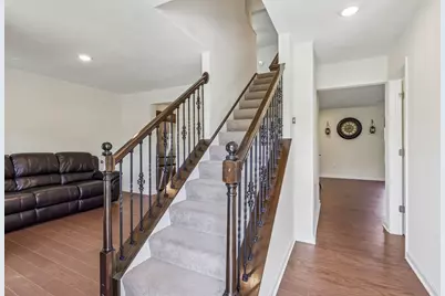 1105 Deerfield Drive, Pittsburgh, PA 15143 - Photo 4
