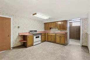 2219 Fawcett Ave, White Oak, PA 15131 - Photo 38