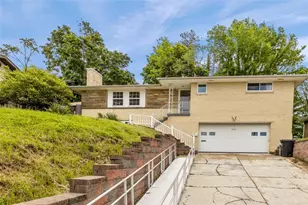 1105 Greentree Rd, Green Tree, PA 15220 - Photo 1