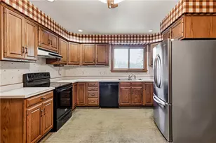 2194 Spangler Rd, Hermitage, PA 16148 - Photo 12