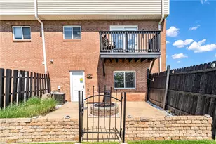 501 Wingate Dr, Robinson Twp, PA 15205 - Photo 4