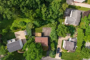 2104 Berkshire Dr, Monroeville, PA 15146 - Photo 4