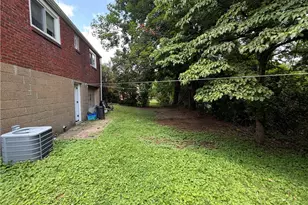 121 Glencoe Dr, West Mifflin, PA 15122 - Photo 4