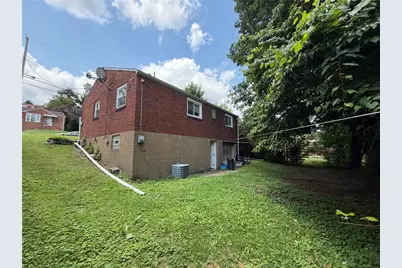 121 Glencoe Drive, West Mifflin, PA 15122 - Photo 2