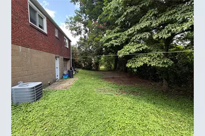 121 Glencoe Drive, West Mifflin, PA 15122 - Photo 4