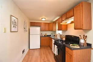 121 Glencoe Dr, West Mifflin, PA 15122 - Photo 8