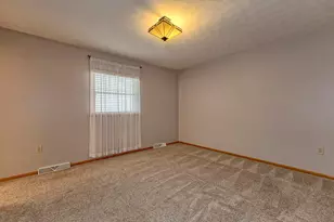 1125 Acorn Dr, South Greensburg Boro, PA 15601 - Photo 12