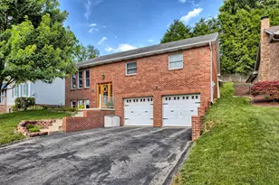 1125 Acorn Dr, South Greensburg Boro, PA 15601 - Photo 2