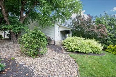 811 Rockwood Ave, Pittsburgh, PA 15234 - Photo 2