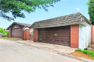2980 Ruthwood Ave, Pittsburgh, PA 15227 - Photo 4