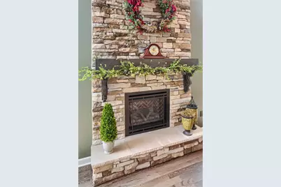 217 Hickory Ln, Adams Township, PA 16046 - Photo 14