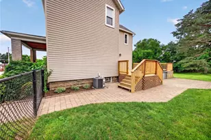 109 E Larkspur St, Munhall, PA 15120 - Photo 28