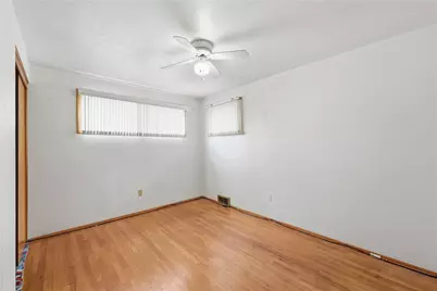 1243 Lakemont Dr, Pittsburgh, PA 15243 - Photo 12