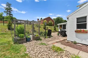 1558 Duncan Dr, Pittsburgh, PA 15237 - Photo 6
