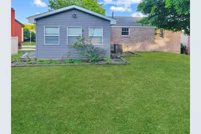4011 Firethorn Dr, Kennedy Township, PA 15136 - Photo 2