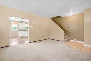 1228 Fortuna Ave, Pittsburgh, PA 15226 - Photo 6