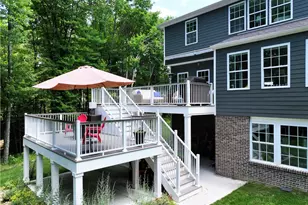 304 Stoneridge Ln, Adams Township, PA 16046 - Photo 8
